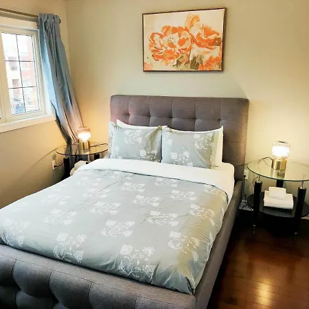 Affordable Room With Free Parking In Newmarket On Extérieur photo
