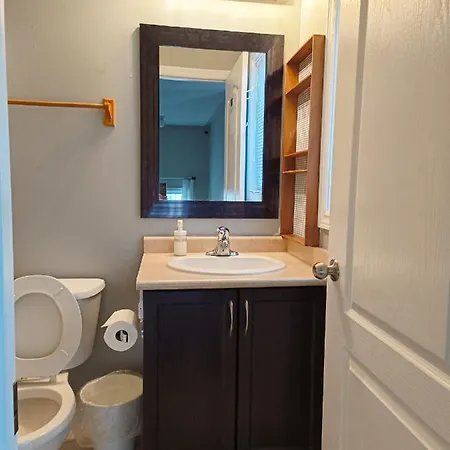 Affordable Room With Free Parking In Newmarket On Extérieur photo