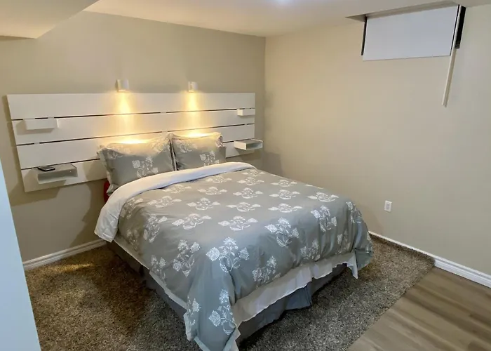 Affordable Room With Free Parking In Newmarket On