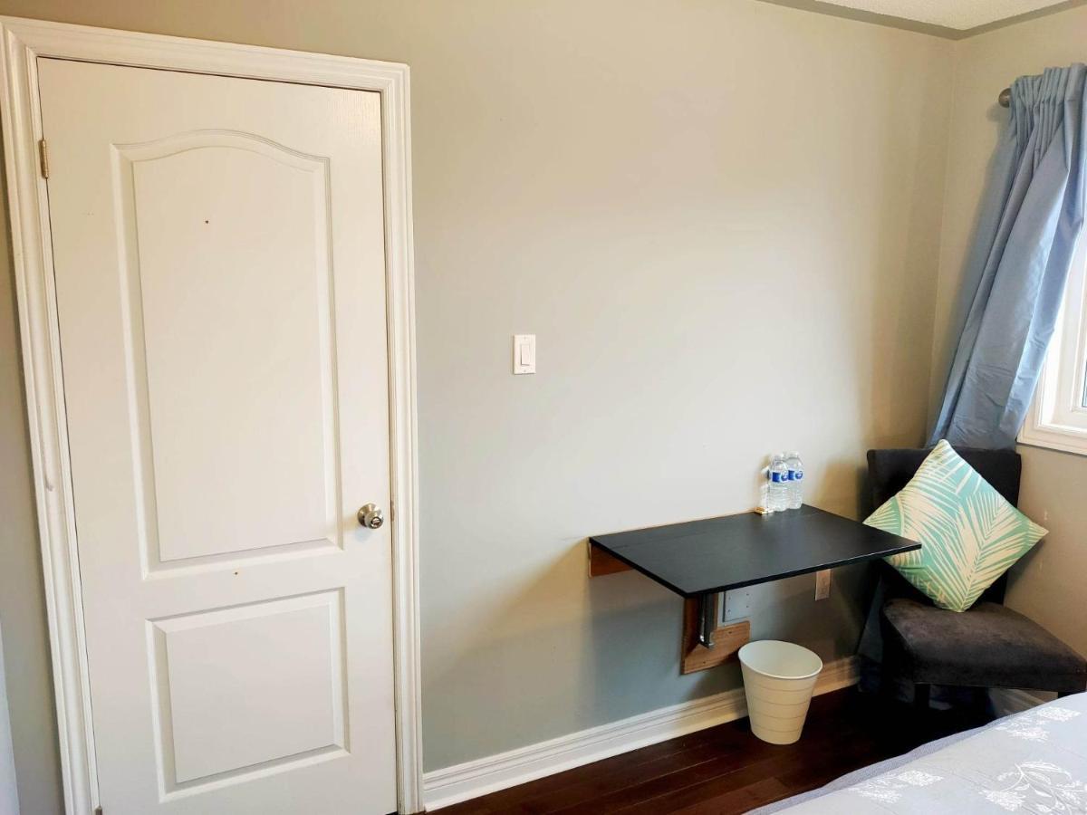 Affordable With Free Parking In On Séjour chez l'habitant Newmarket