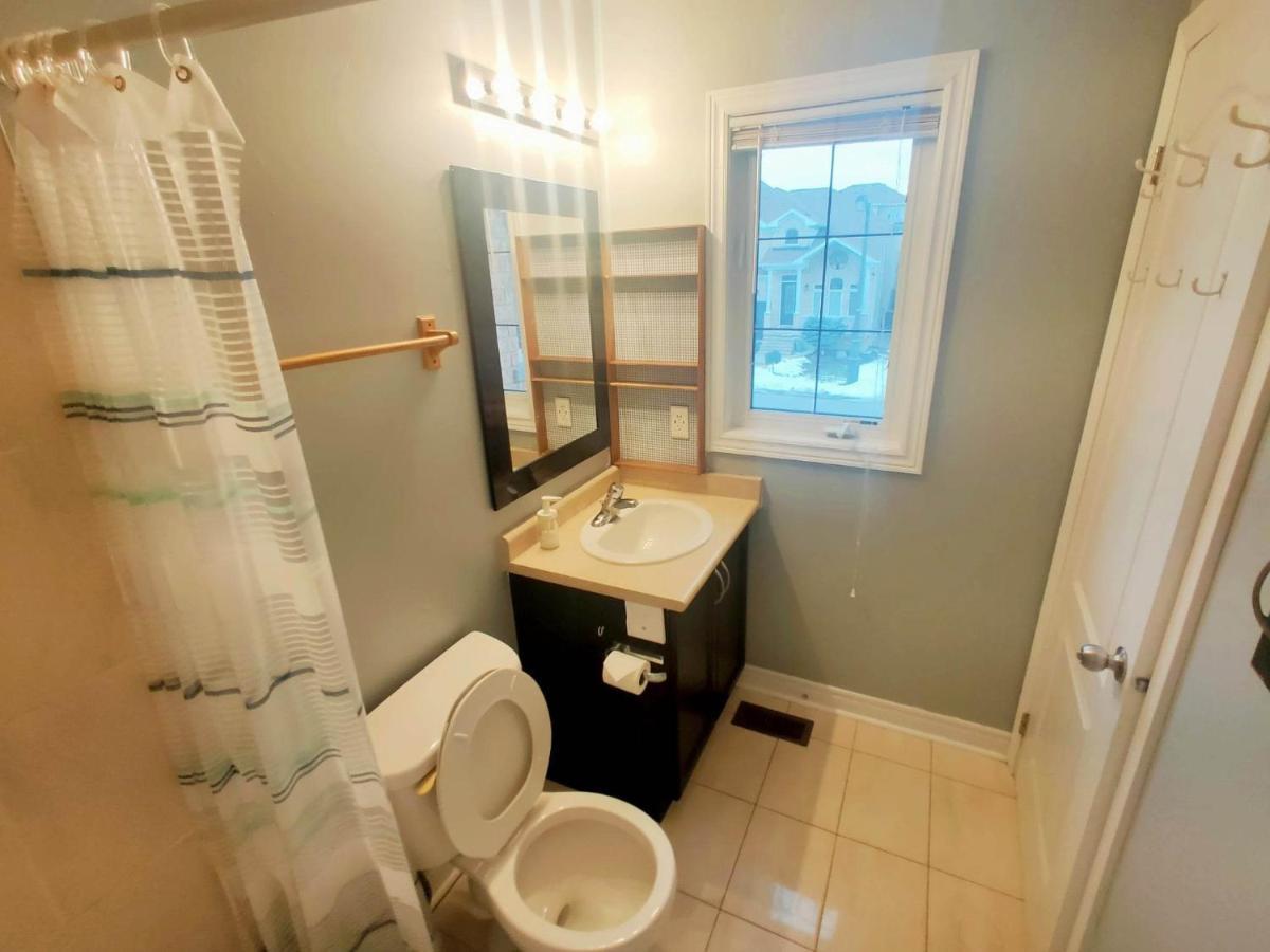 Séjour chez l'habitant Affordable With Free Parking In On Newmarket
