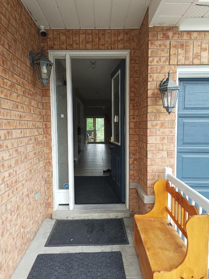 Affordable With Free Parking In On * Newmarket