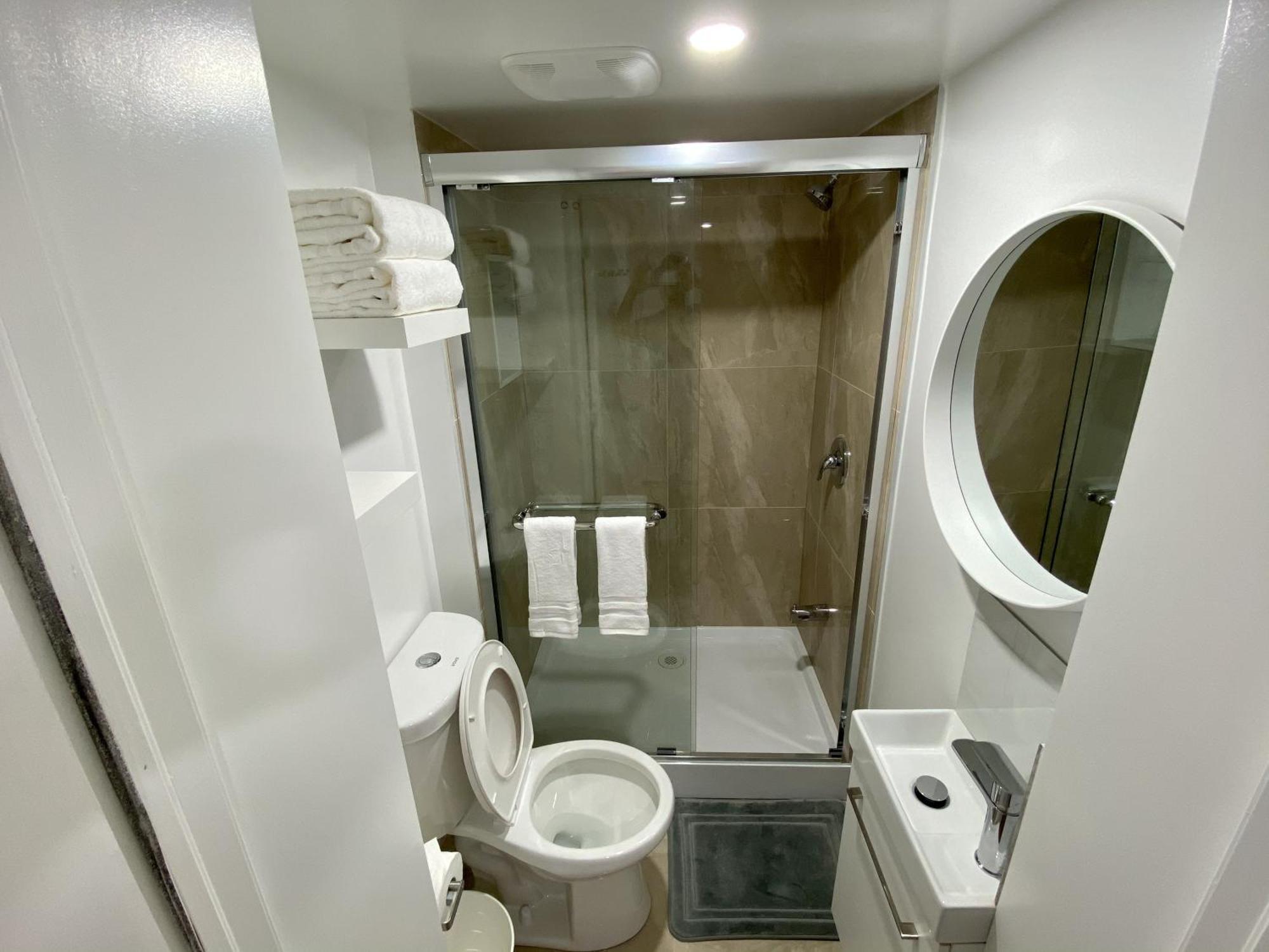 Séjour chez l'habitant Affordable With Free Parking In On